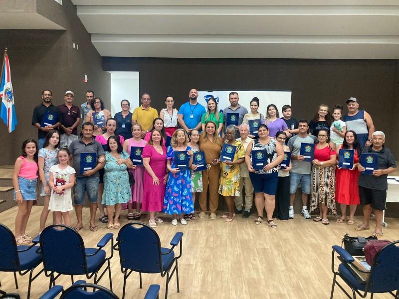 Reurb entrega mais 32 matrículas de imóveis para moradores de Içara