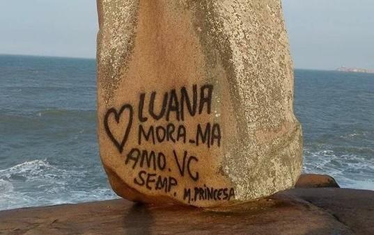 Tradicional ponto turístico do Sul, Pedra do Frade é alvo de vandalismo
