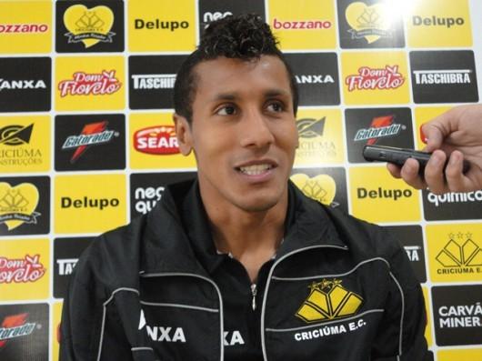 Válber diz estar preparado para vestir a camisa do Tigre