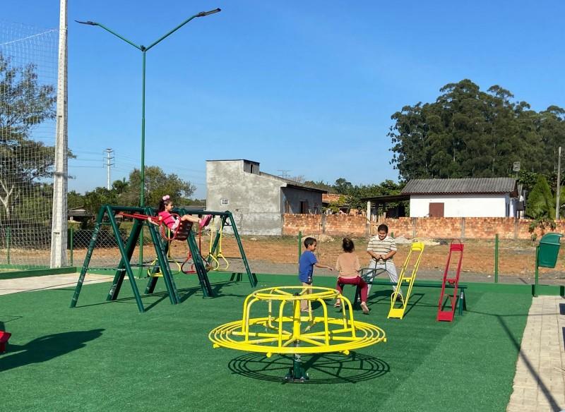 Turvo realiza inauguração de duas obras na comunidade de São Braz e anuncia retomada de obras