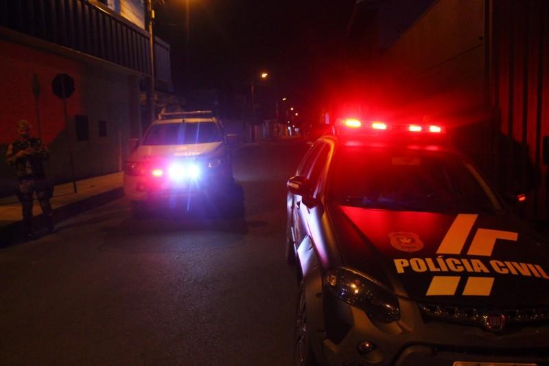 Jovem é baleado na perna durante tentativa de homicídio em Imbituba