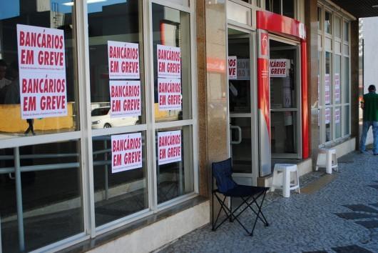 Bancários fazem atendimento específico