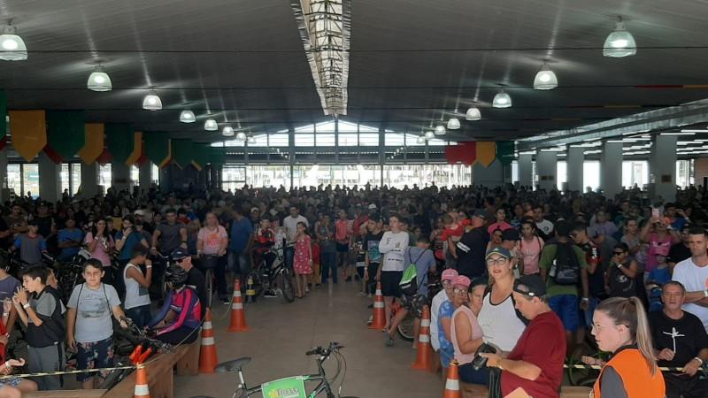 Mais de 1300 pessoas participam de Passeio Ciclístico de Turvo