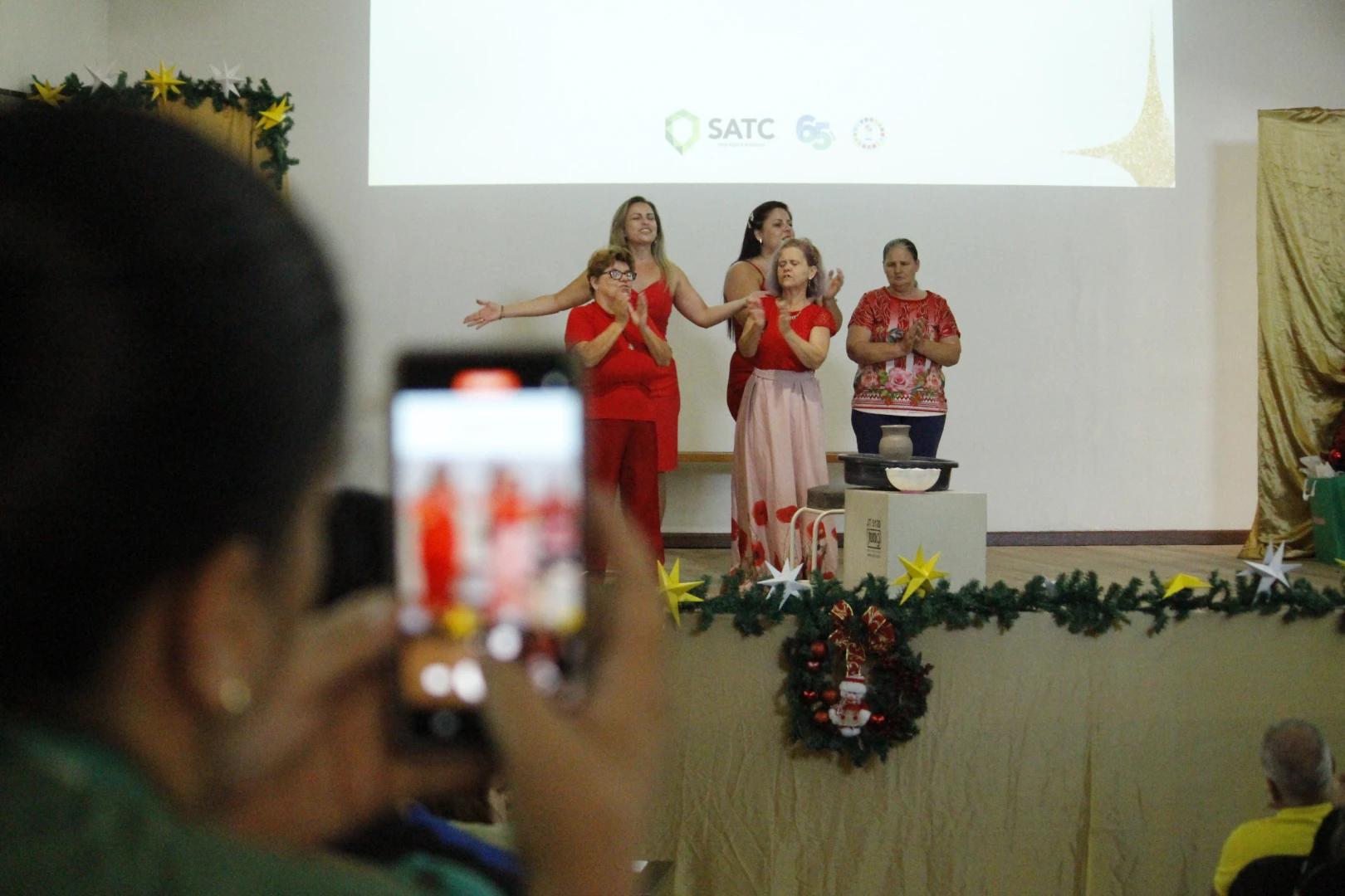 'Natal Encantado Satc' é marcado pela emoção e união entre colaboradores