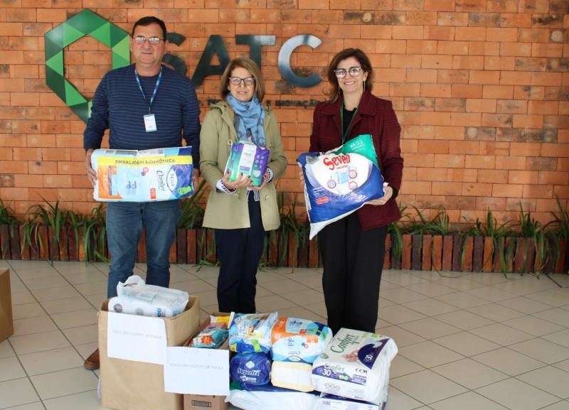 Satc realiza entrega de doações da Campanha 'Aniversário Solidário'