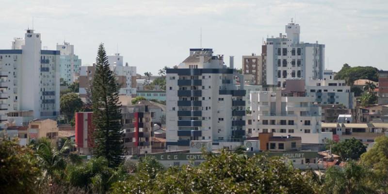 Inadimplência desacelera com recuperação de quase meio milhão em um ano