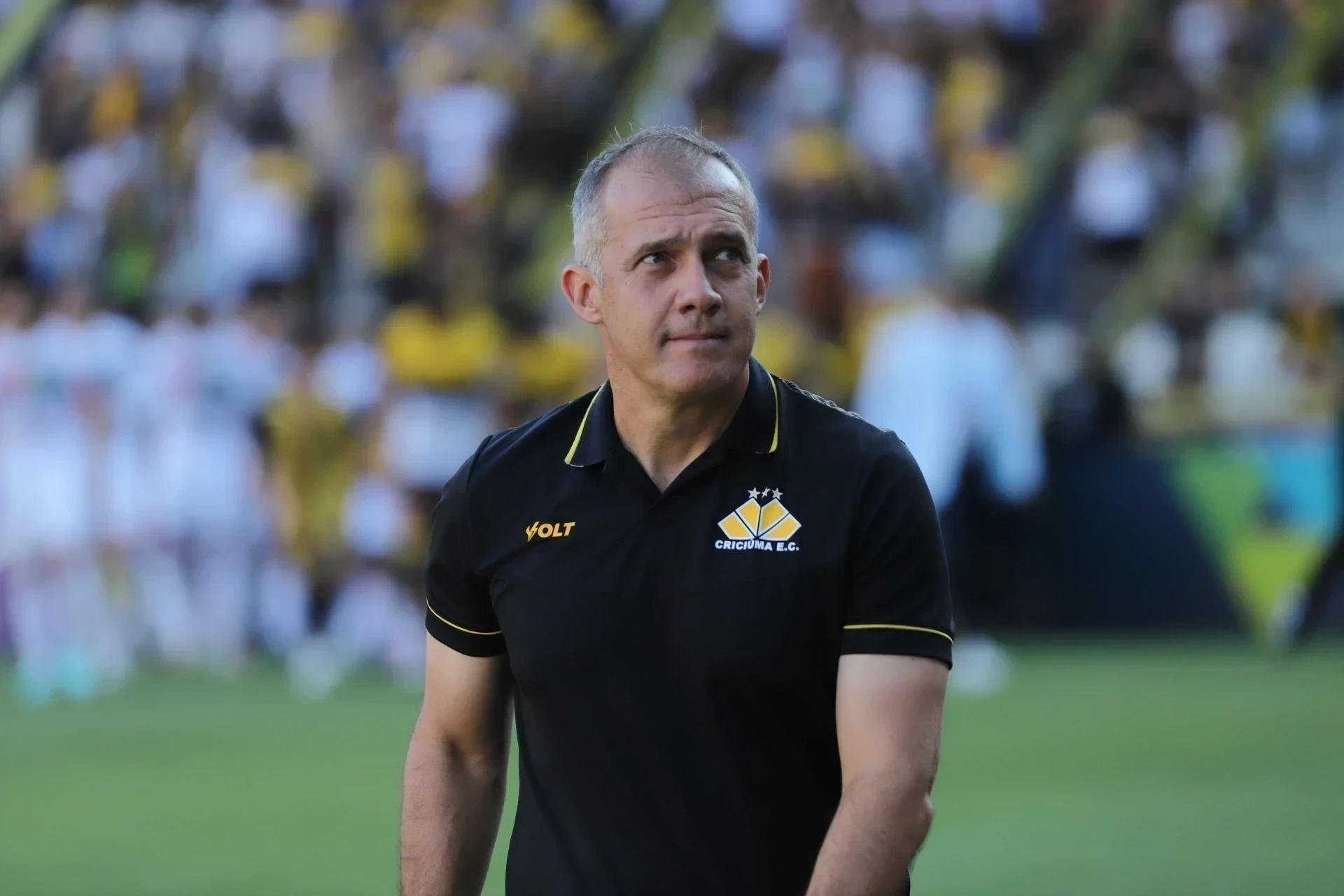 Com novidades, Criciúma recebe Botafogo-SP no Majestoso