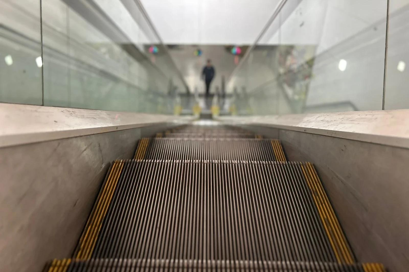 Vereadora questiona cronograma de manutenção das escadas rolantes do terminal central
