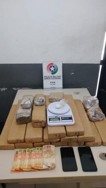 PM apreende mais de 21 quilos de drogas em Criciúma