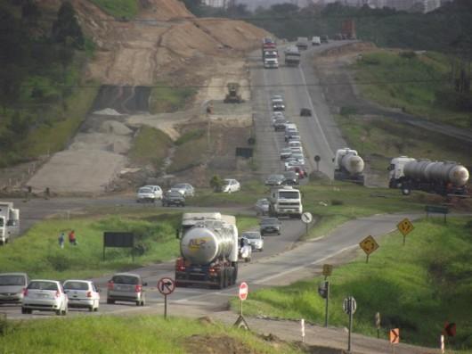 Começa estaqueamento para viaduto de Capivari 
