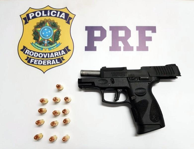 Motorista é detido com pistola, após briga de trânsito em Tubarão