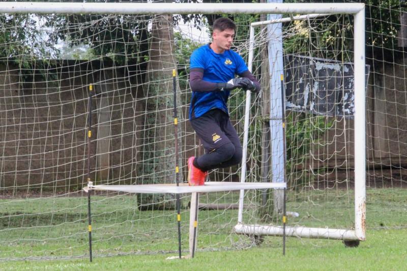 Uma década no Criciúma: multicampeão, goleiro Kauã é destaque das categorias de base 