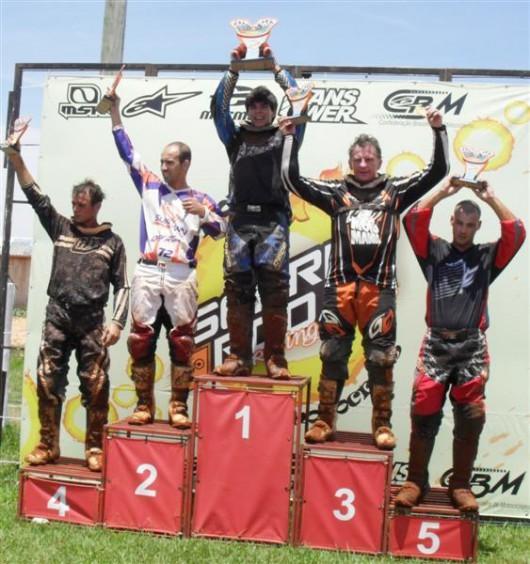 Piloto de Baln. Arroio do Silva é campeão da Copa Verão de Motocross no RS