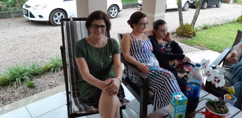 Professora da Satc recebe família italiana em intercâmbio
