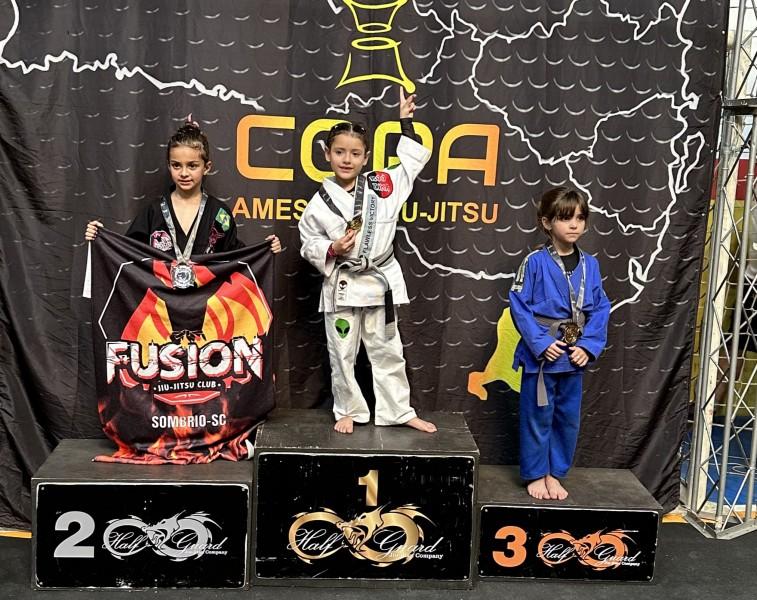 Equipe Ame conquista 22 medalhas na etapa Araranguá da Copa Amesc