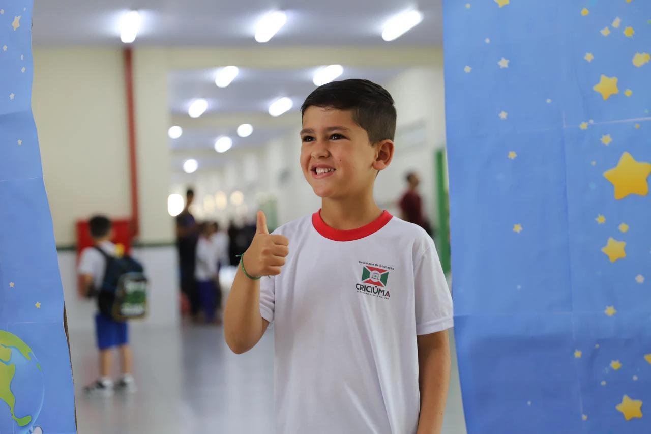 Reencontros e expectativas: Mais de 21 mil estudantes retornaram às aulas em Criciúma
