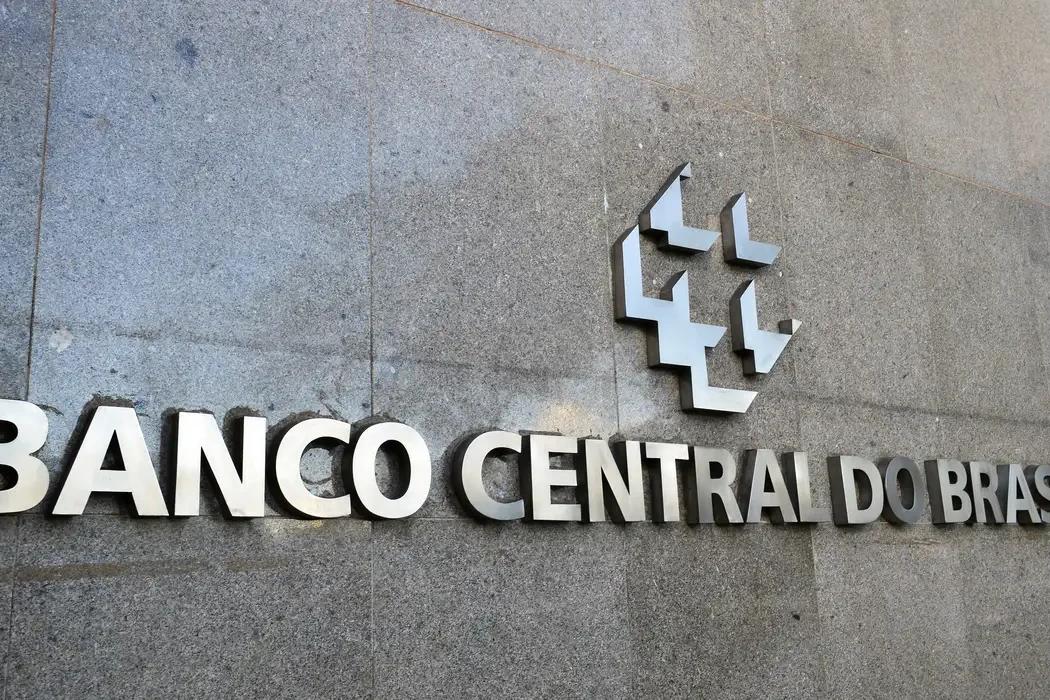 Projeções do mercado para inflação, PIB, Selic e dólar ficam estáveis