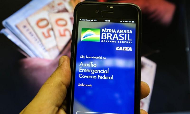 Trabalhadores nascidos em junho podem sacar auxílio emergencial