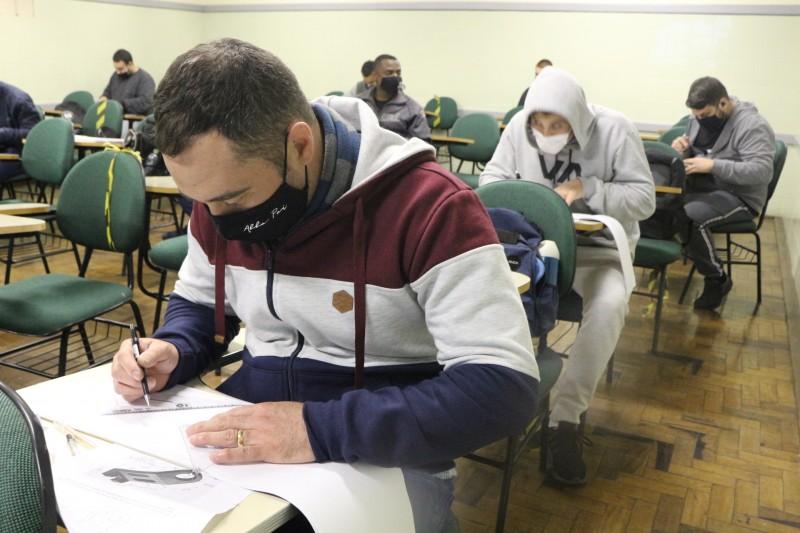 Colégio Satc lança bolsa de estudos para alunos dos cursos técnicos