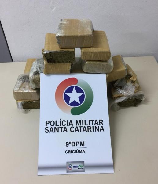 Polícia apreende mais de cinco quilos de maconha em Criciúma