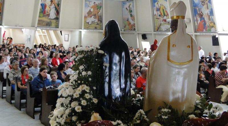 Festa em honra a Santo Agostinho e Santa Mônica atrai grande público