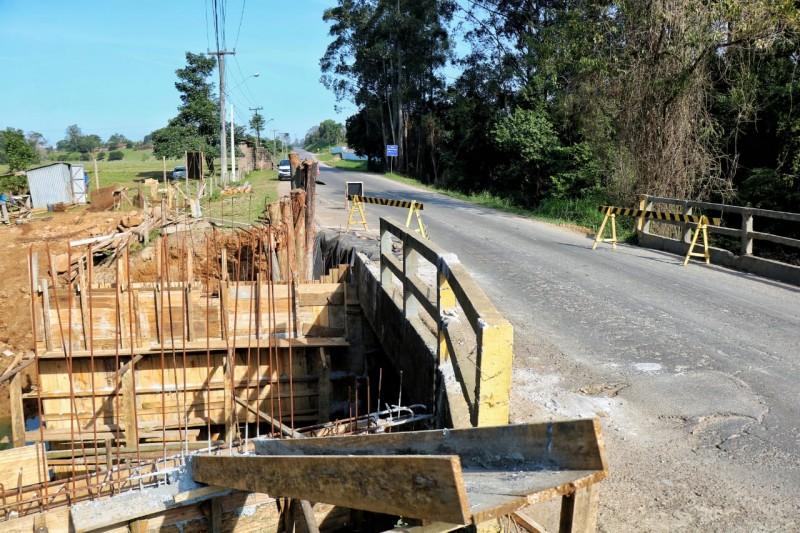 Obras interditam ponte no bairro Bortolotto em Nova Veneza