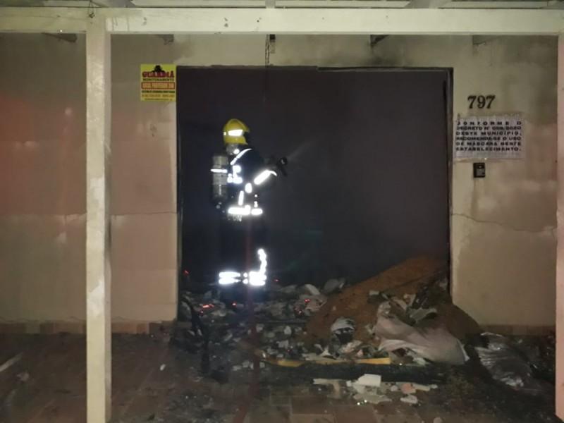 Agropecuária é atingida por incêndio em Balneário Arroio do Silva
