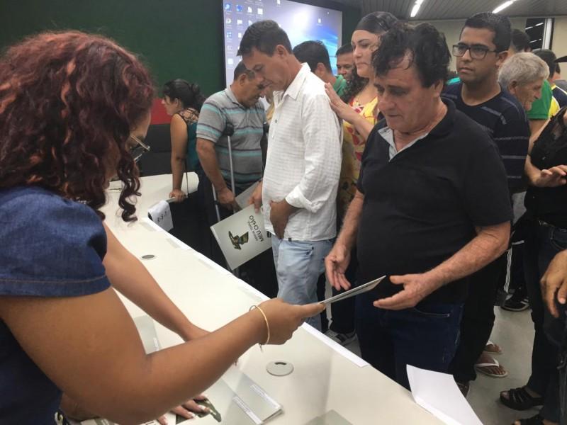 Escrituras entregues para 80 famílias de Criciúma