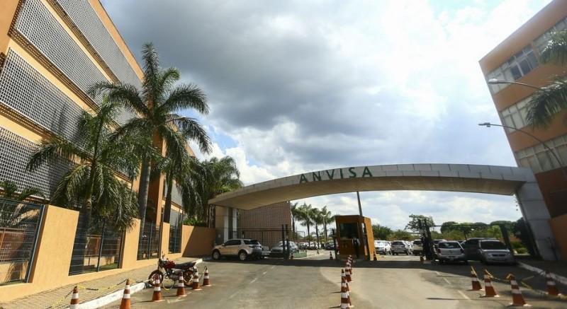 Anvisa muda regras para uso emergencial de vacina contra Covid-19