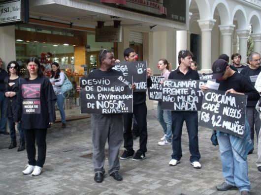Denúncia de desvio de verba na prefeitura de Criciúma gera protesto