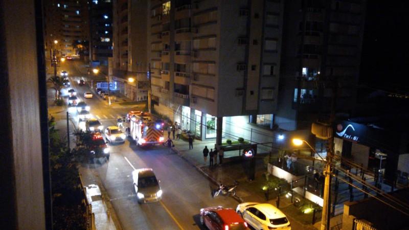 Fumaça em prédio mobiliza Corpo de Bombeiros em Criciúma