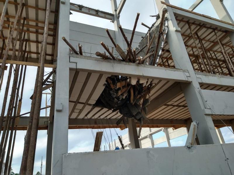 Trabalhadores ficam feridos após laje em construção cair em Criciúma 