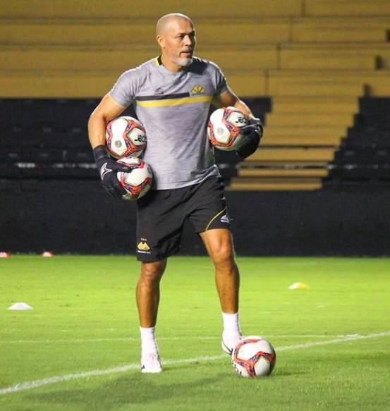 Preparador de goleiros Bira Melo deixa o Criciúma 