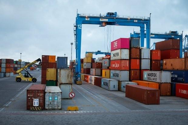 Arábia suspende compra de carne de ave de 11 frigoríficos do Brasil
