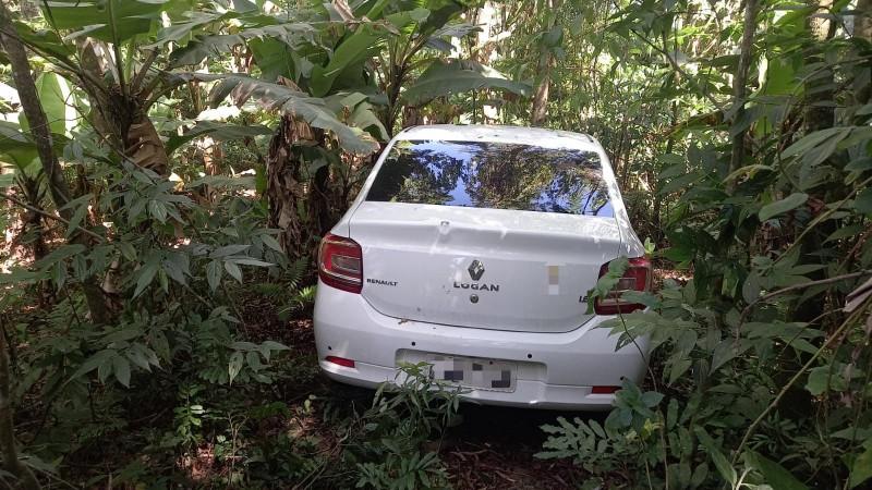 Veículo furtado de colégio em Criciúma é recuperado pela PM 