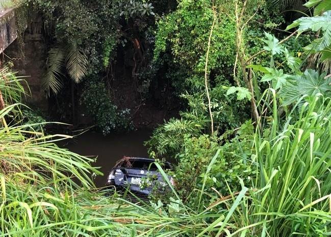 Saída de pista seguida de capotamento provoca morte de motorista em Ermo