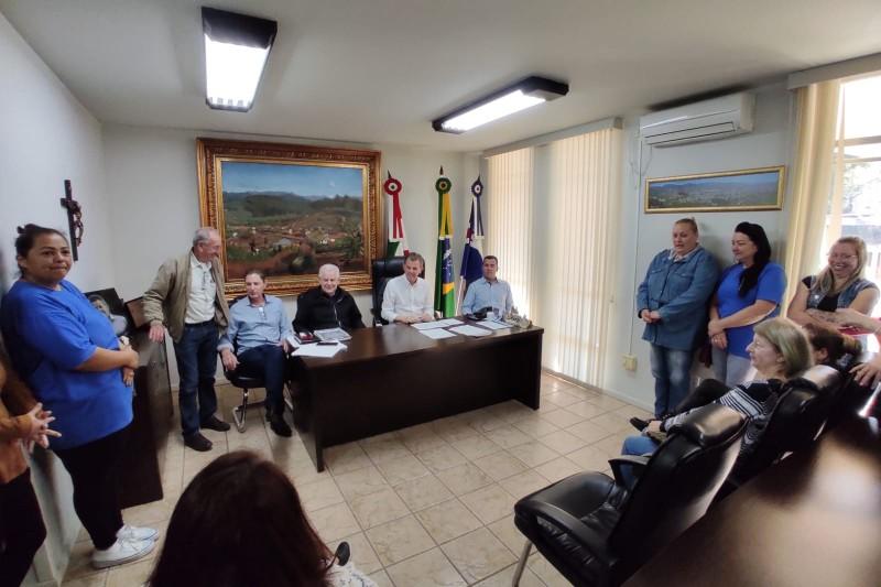 Prefeitura de Nova Veneza anuncia reajuste de salário das agentes comunitárias de saúde