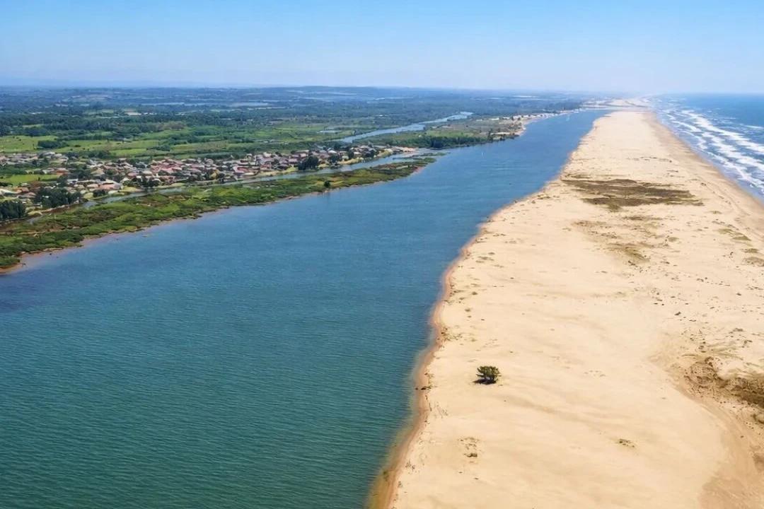 Circulação de veículos na Barra do Rio Araranguá pode resultar em multa de até R$ 10 mil