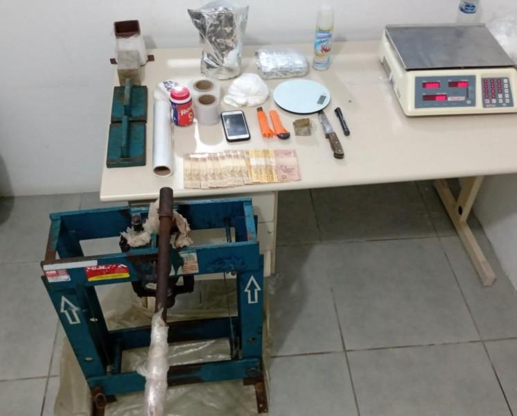 PM desarticula laboratório de cocaína em Tubarão