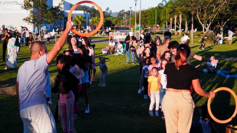 Domingo no Parque terá contação de histórias e workshop em Capivari de Baixo