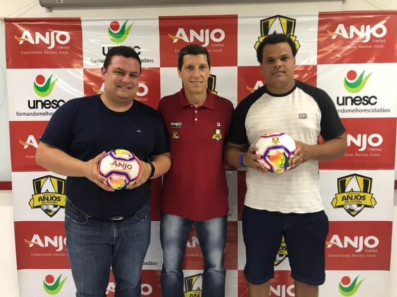 Morro da Fumaça renova parceria com o projeto Anjos do Futsal