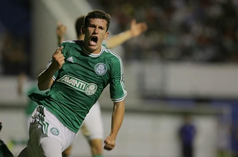 Criciúma confirma acerto com zagueiro do Palmeiras
