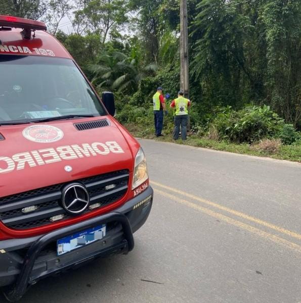 Motociclista morre após colidir contra poste em Urussanga