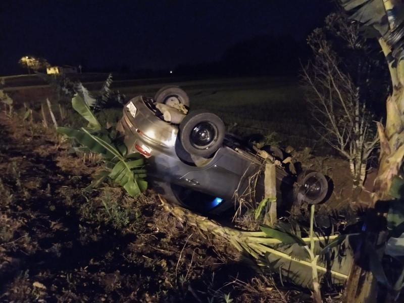 Capotamento de carro deixa homem de 58 anos morto na SC-447