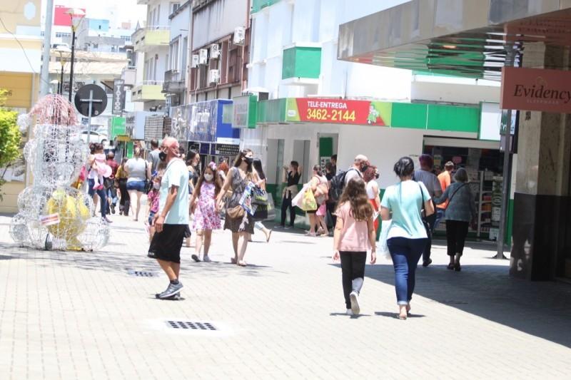 Vendas de Natal superam expectativa e CDL de Criciúma prepara Megaliquidação 2022