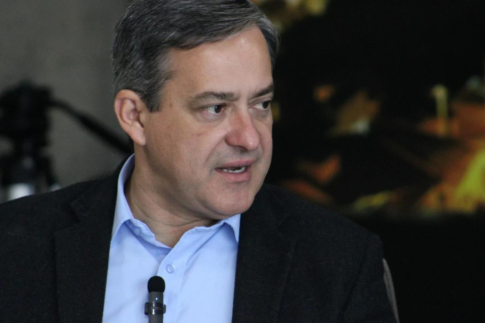 "Não vou tolerar negligência com as nossas crianças", afirma prefeito Vagner Espíndola