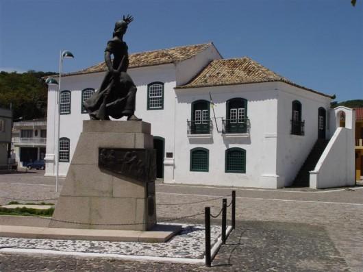 Museu Anita Garibaldi, em Laguna, espera por você