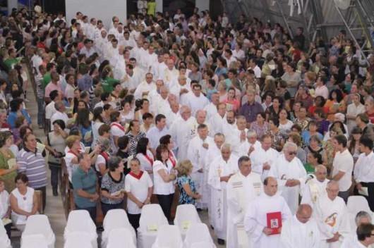Igreja da Próspera lotada na Missa dos Santos Óleos