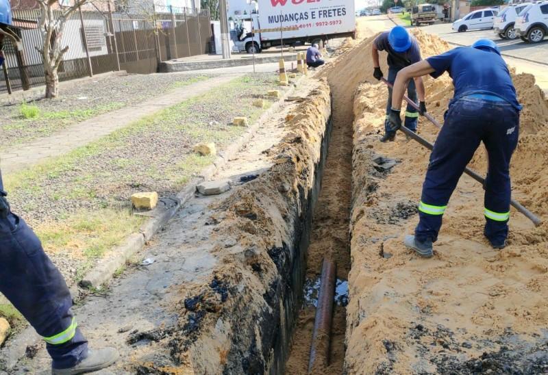 Casan completa 50% das obras de esgotamento sanitário do bairro São Luiz