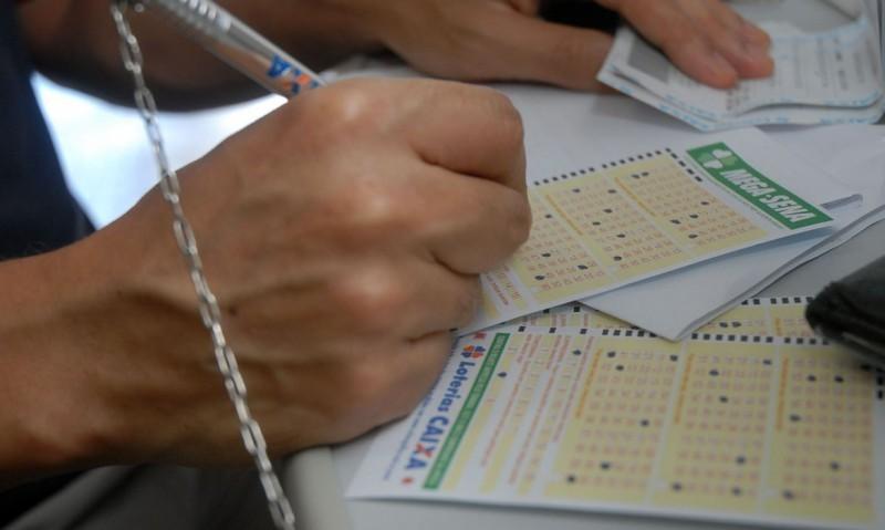 Mega-Sena pode pagar R$ 7 milhões na noite desta quarta-feira